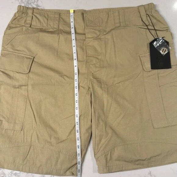 Beretta Men’s khaki cargo shorts size XXL NWT - Picture 4 of 9